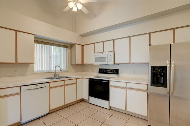 980 Dolphin Avenue, Sebastian, FL 32958