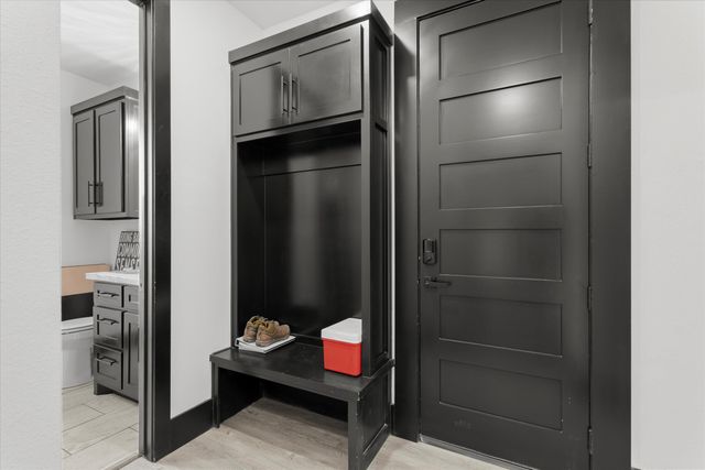 6213 N C R 1500, Shallowater, TX 79363