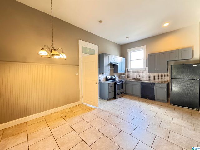 1626 BERKLEY AVENUE, Bessemer, AL 35020