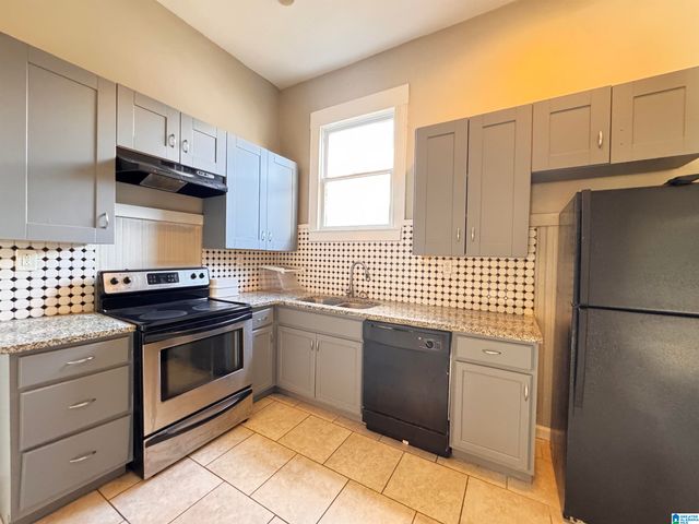 1626 BERKLEY AVENUE, Bessemer, AL 35020