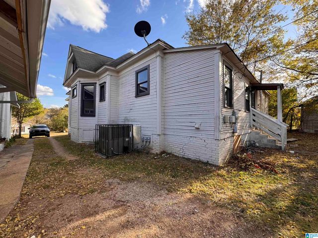 1626 BERKLEY AVENUE, Bessemer, AL 35020