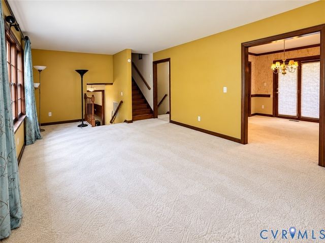 8636 Shadymist Dr, North Chesterfield, VA 23235