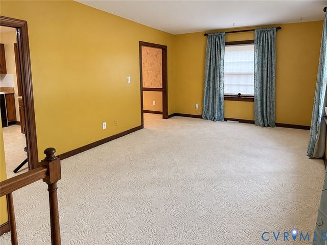 8636 Shadymist Dr, North Chesterfield, VA 23235