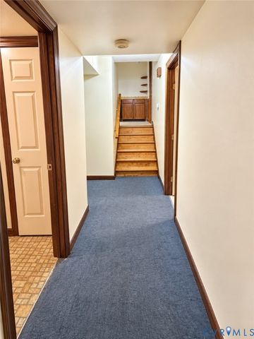 8636 Shadymist Dr, North Chesterfield, VA 23235