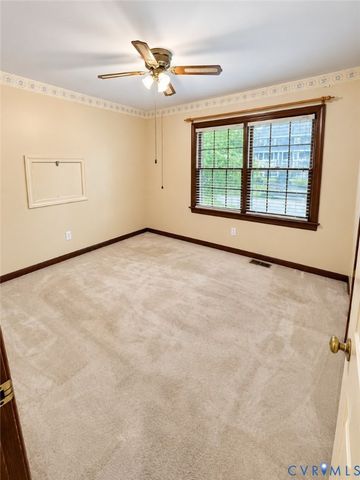 8636 Shadymist Dr, North Chesterfield, VA 23235
