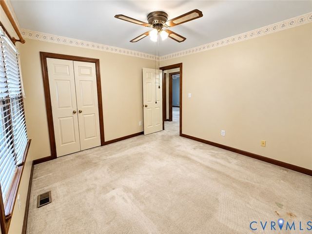 8636 Shadymist Dr, North Chesterfield, VA 23235