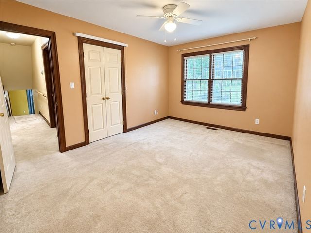 8636 Shadymist Dr, North Chesterfield, VA 23235