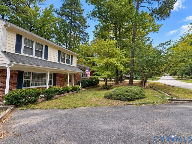 8636 Shadymist Dr, North Chesterfield, VA 23235