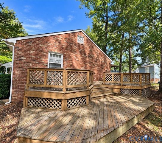 8636 Shadymist Dr, North Chesterfield, VA 23235