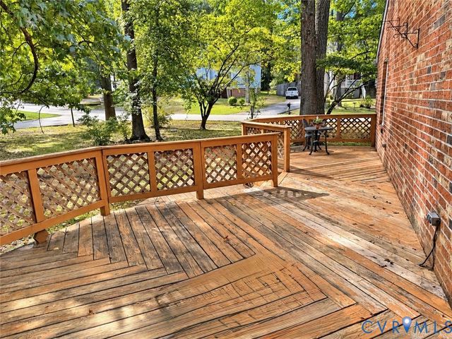 8636 Shadymist Dr, North Chesterfield, VA 23235
