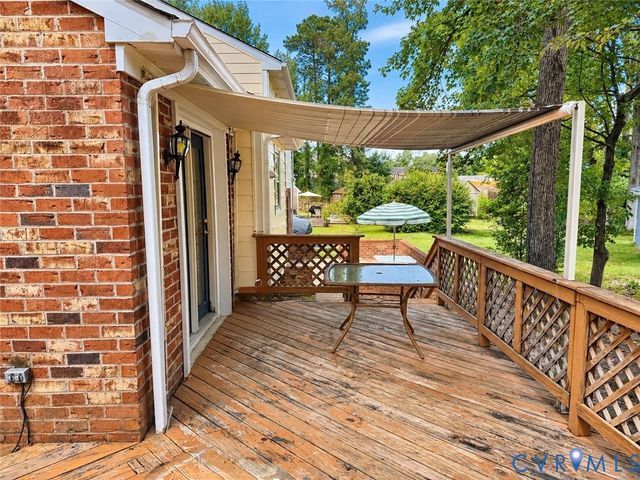 8636 Shadymist Dr, North Chesterfield, VA 23235