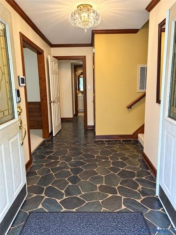 8636 Shadymist Dr, North Chesterfield, VA 23235