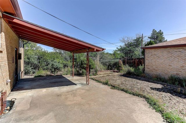 1520 S Corona Street, Denver, CO 80210