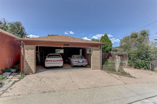 1520 S Corona Street, Denver, CO 80210