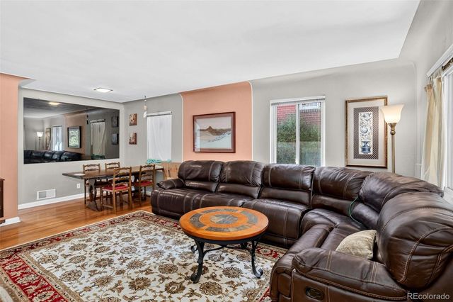 1520 S Corona Street, Denver, CO 80210