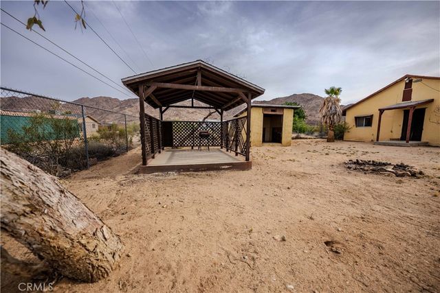6973 Mission, 29 Palms, CA 92277
