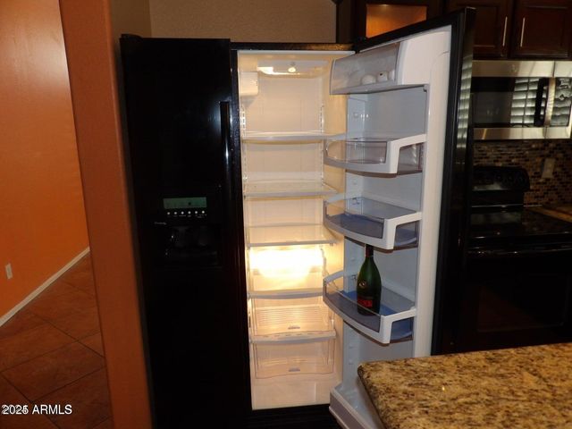 8221 W PAPAGO Street, Phoenix, AZ 85043