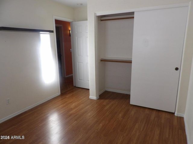 8221 W PAPAGO Street, Phoenix, AZ 85043