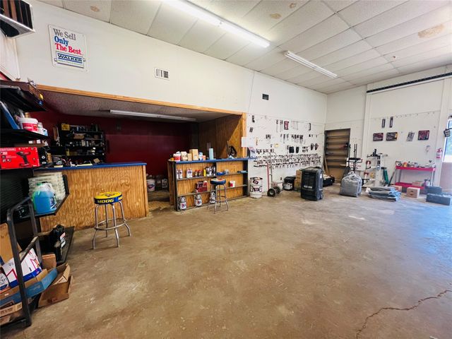 1000 W Broadway Street, Winnsboro, TX 75494