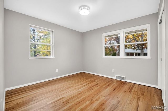 10067 Springwood Drive, Ladue, MO 63124