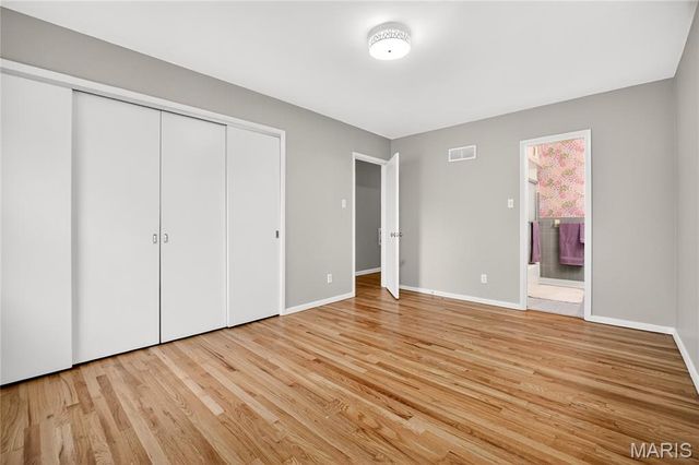 10067 Springwood Drive, Ladue, MO 63124