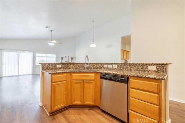 3514 W Avenue J4, Lancaster, CA 93536