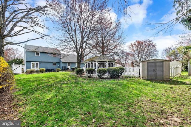 1544 DUFF LAND DR, Landisville, PA 17538