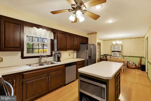 1544 DUFF LAND DR, Landisville, PA 17538