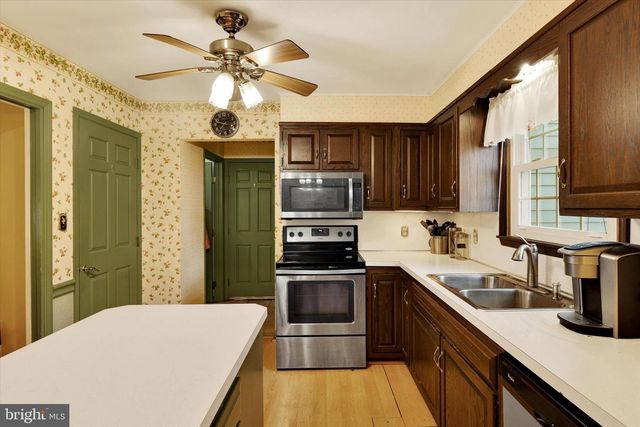 1544 DUFF LAND DR, Landisville, PA 17538