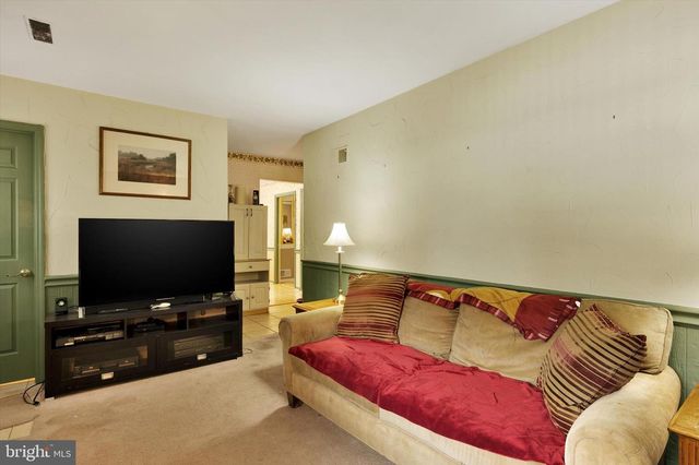 1544 DUFF LAND DR, Landisville, PA 17538