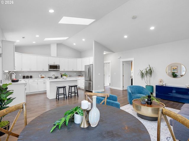 7071 Ne 17TH Ave, Portland, OR 97211