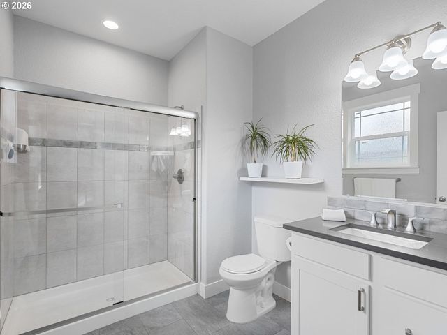 7071 Ne 17TH Ave, Portland, OR 97211