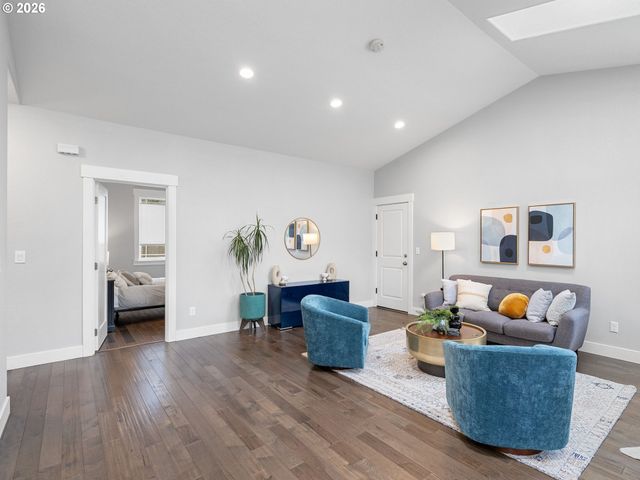 7071 Ne 17TH Ave, Portland, OR 97211