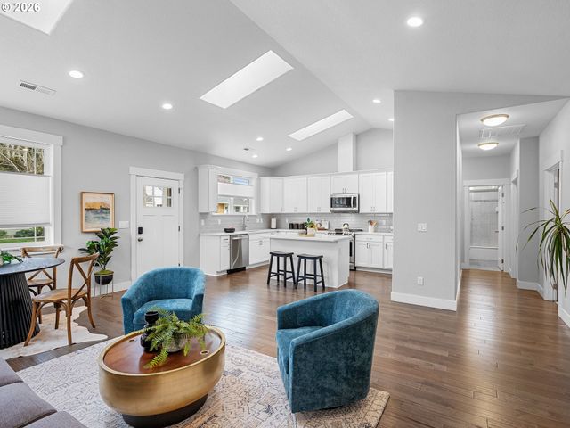 7071 Ne 17TH Ave, Portland, OR 97211