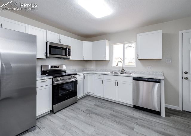 111 Easy Street, Colorado Springs, CO 80911