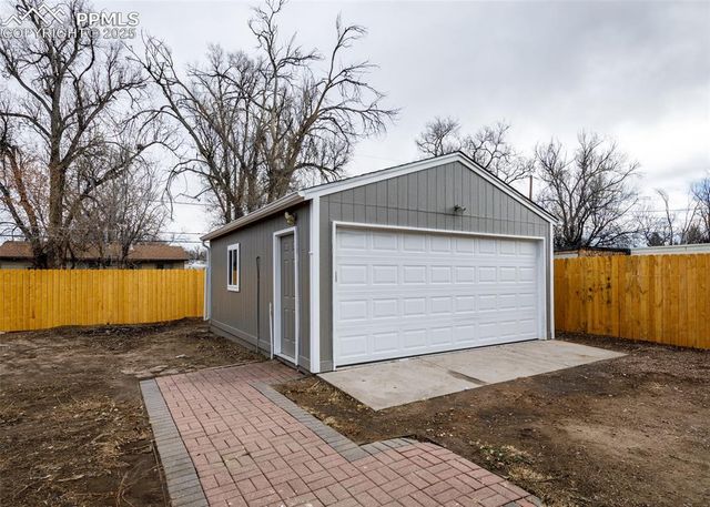 111 Easy Street, Colorado Springs, CO 80911