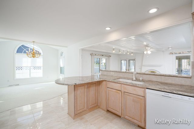 1761 Edgewood Avenue SE, Grand Rapids, MI 49506