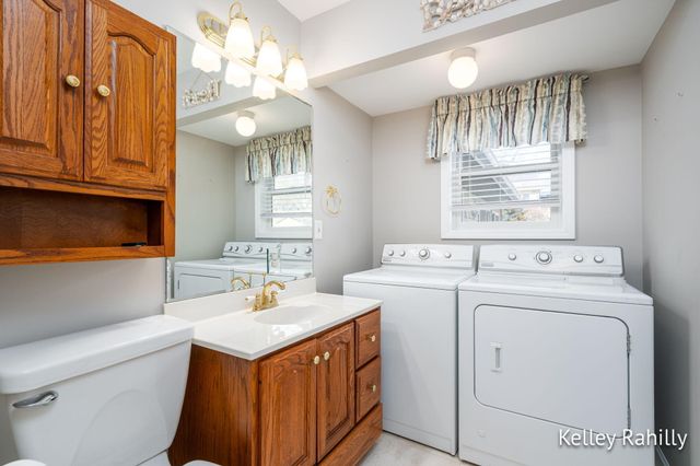 1761 Edgewood Avenue SE, Grand Rapids, MI 49506