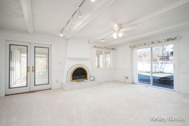 1761 Edgewood Avenue SE, Grand Rapids, MI 49506