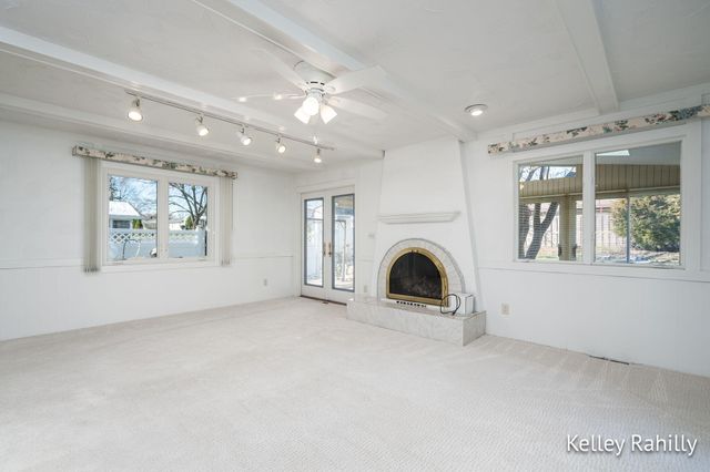 1761 Edgewood Avenue SE, Grand Rapids, MI 49506