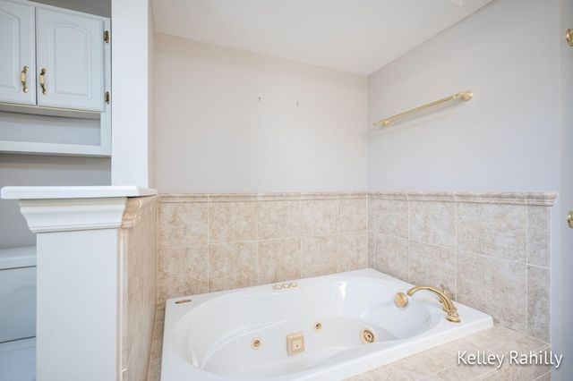 1761 Edgewood Avenue SE, Grand Rapids, MI 49506