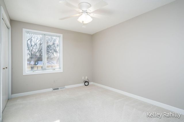 1761 Edgewood Avenue SE, Grand Rapids, MI 49506