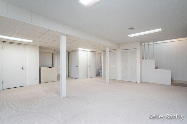 1761 Edgewood Avenue SE, Grand Rapids, MI 49506