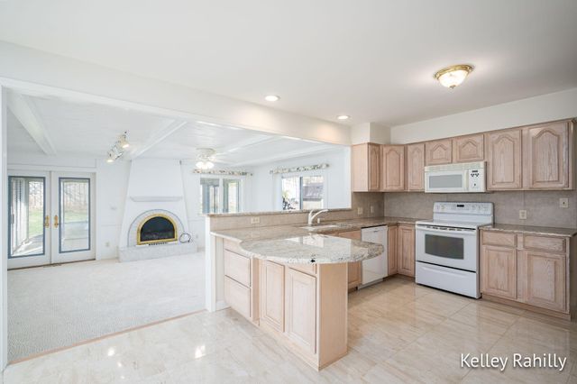 1761 Edgewood Avenue SE, Grand Rapids, MI 49506