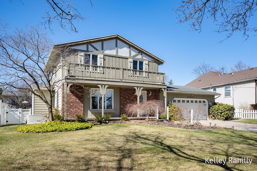 1761 Edgewood Avenue SE, Grand Rapids, MI 49506