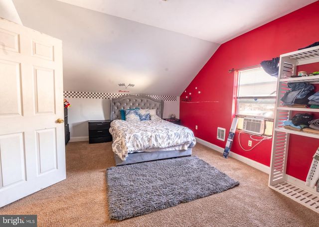 1331 NEW HOLLAND RD, Reading, PA 19607