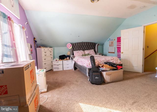 1331 NEW HOLLAND RD, Reading, PA 19607