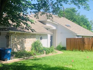 102 Hollywood Drive, Glenn Heights, TX 75154