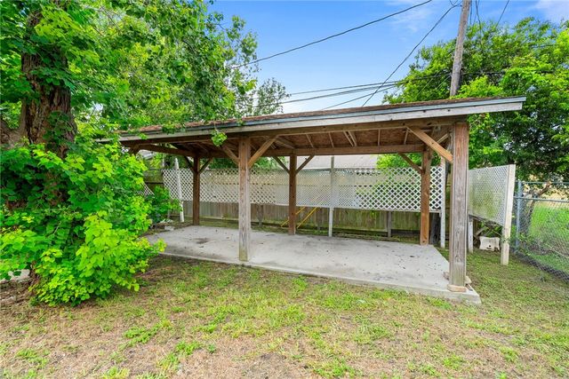 2133 Harvard St, Corpus Christi, TX 78416