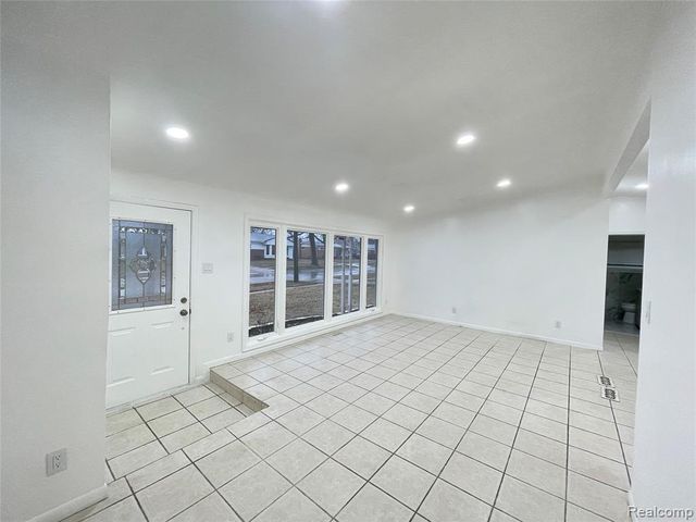 5265 Streefkerk Drive, Warren, MI 48092